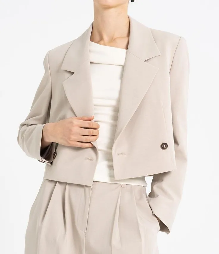 Women's wool cropped tailored blazer premium finish